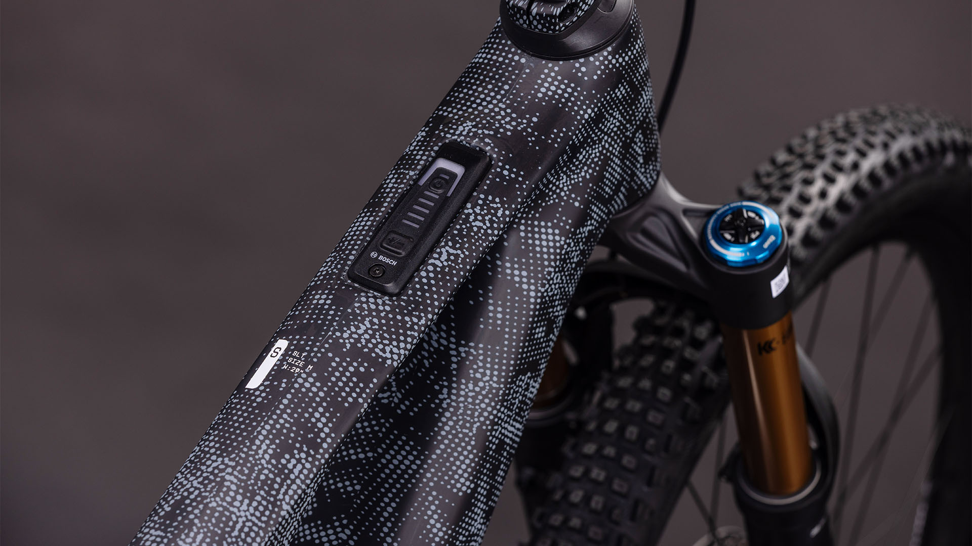 BICICLETA ELECTRICA CUBE AMS HYBRID ONE44 C:68X SLT 400X MATRIXBLACK WHITE 2026 L [1]