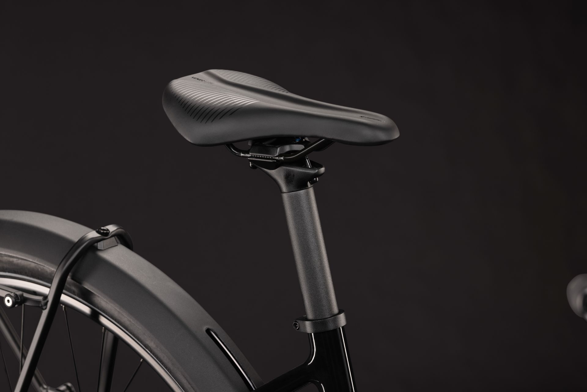 BICICLETA ELECTRICA CUBE EDITOR HYBRID PRO 360 FE TRAPEZE BLACK IRONGREY 2027 58 cm [1]