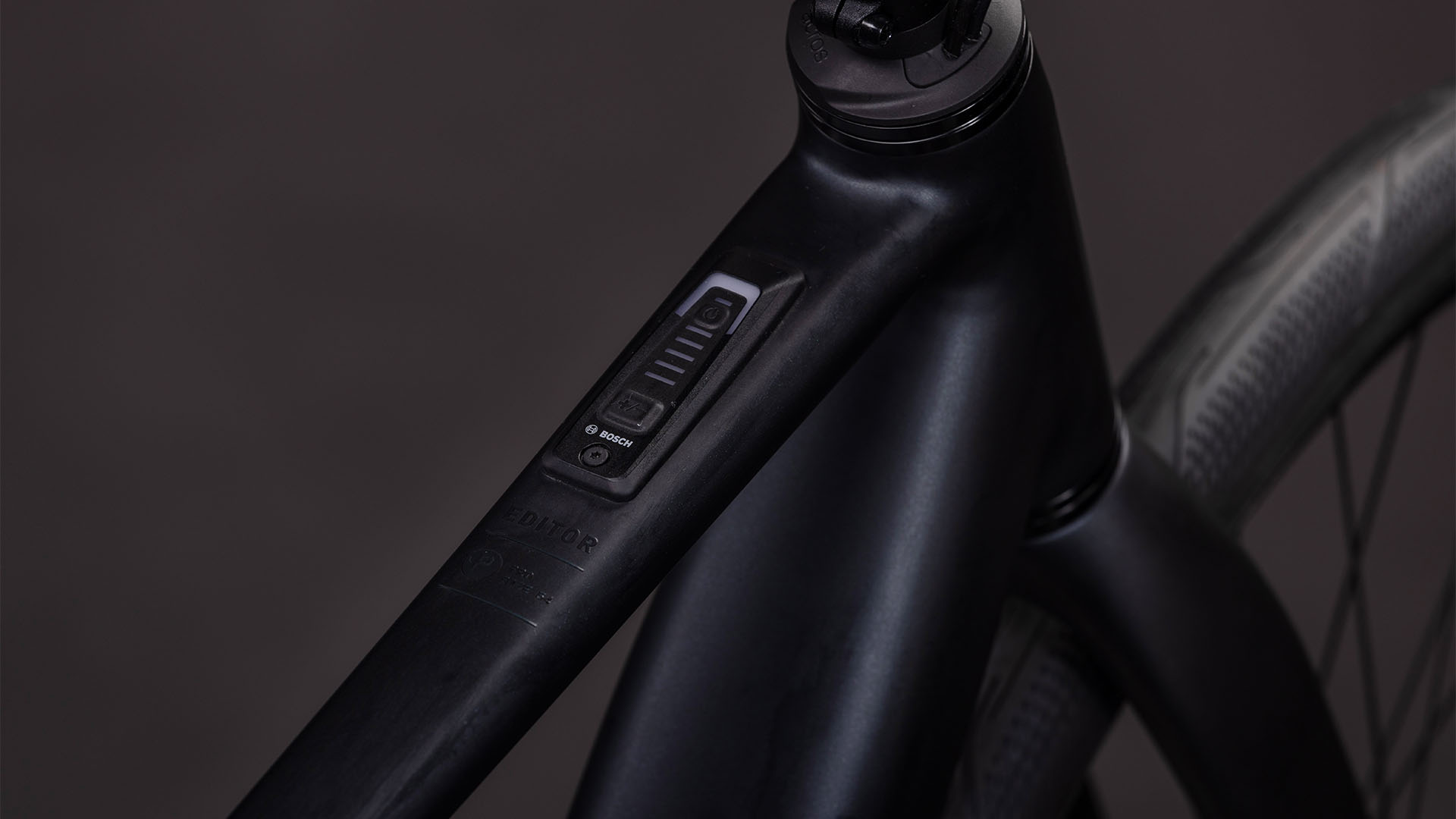 BICICLETA ELECTRICA CUBE EDITOR HYBRID PRO 400X COAL PRISM 2026 62 cm [1]