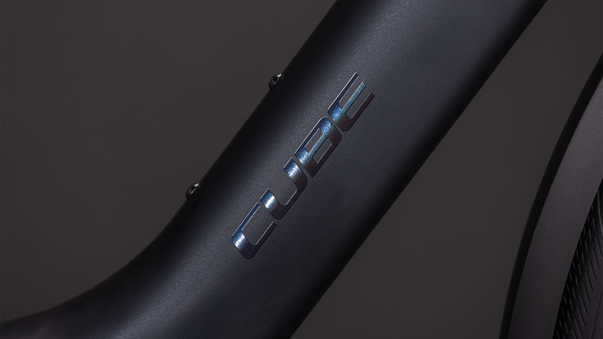 BICICLETA ELECTRICA CUBE EDITOR HYBRID PRO 400X FE COAL PRISM 2026 54 cm [4]