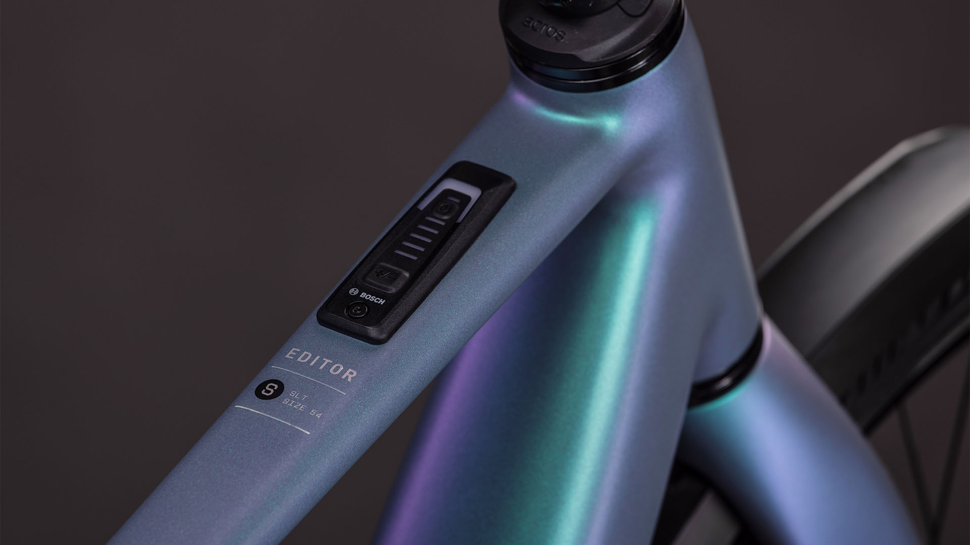 BICICLETA ELECTRICA CUBE EDITOR HYBRID SLT 400X FE SMARAGDGREY PRISM 2026 50 cm [1]