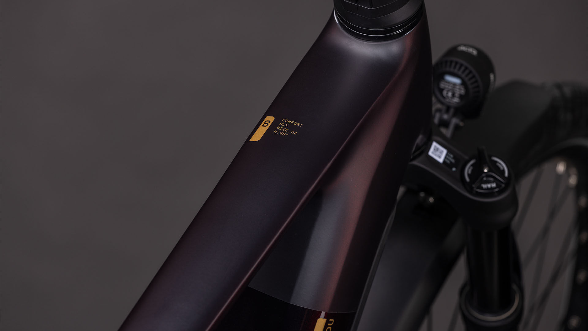 BICICLETA ELECTRICA CUBE KATHMANDU HYBRID COMFORT SLX 800 SOLARECLIPSE GOLD 2026 64 cm [1]