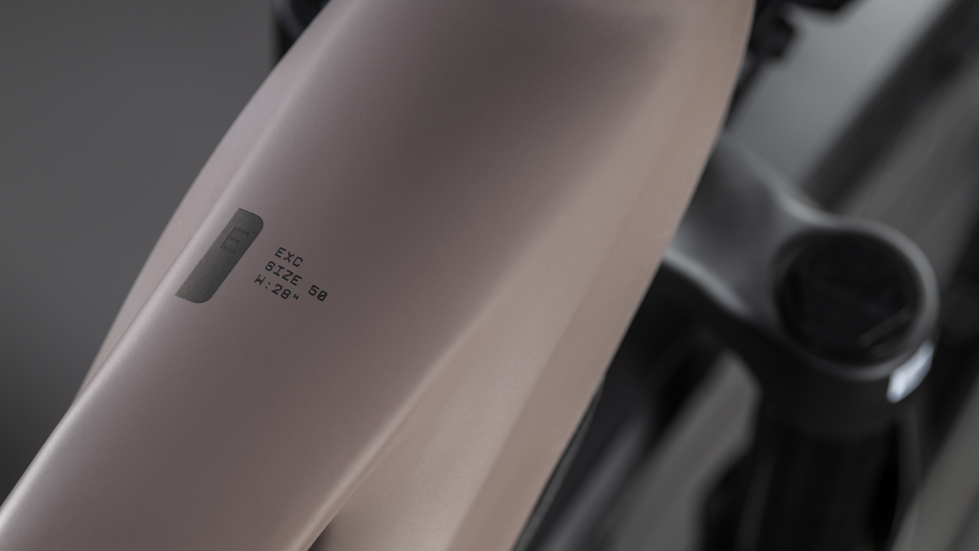 BICICLETA ELECTRICA CUBE KATHMANDU HYBRID EXC 800 TRAPEZE CEDAR CHROME 2026 50 cm [1]