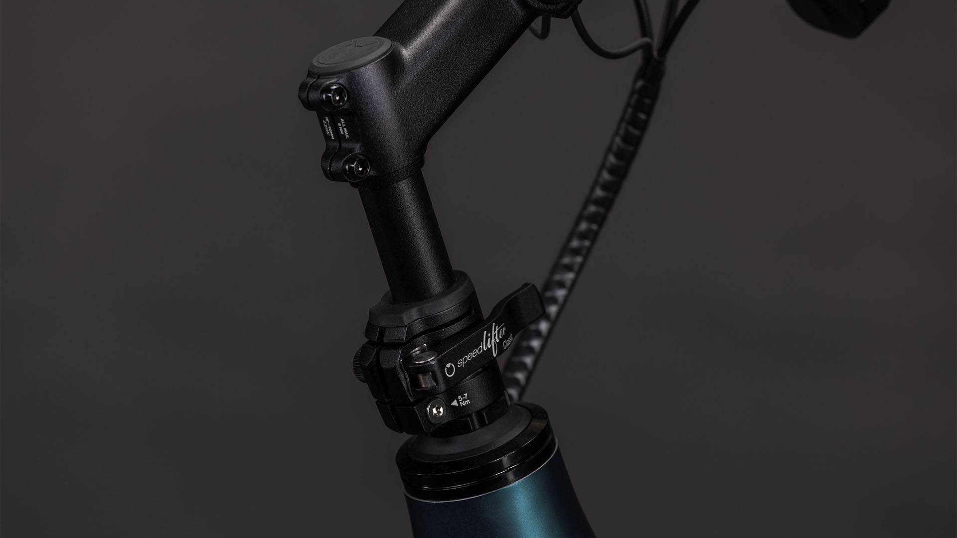 BICICLETA ELECTRICA CUBE LONGTAIL HYBRID 800 ROYALGREEN BLACK 2026 One Size [3]