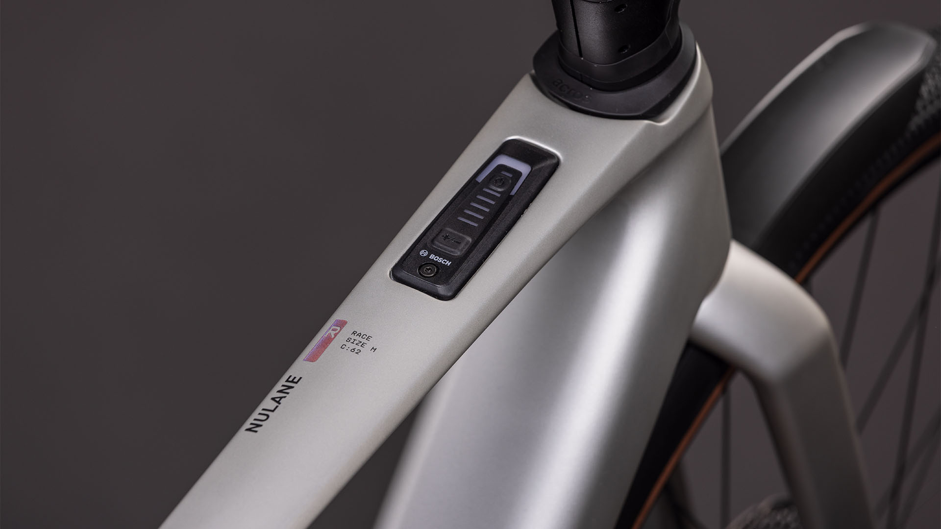 BICICLETA ELECTRICA CUBE NULANE HYBRID C:62 RACE 400X FE SLEEKGREY PRISM 2026 L [1]