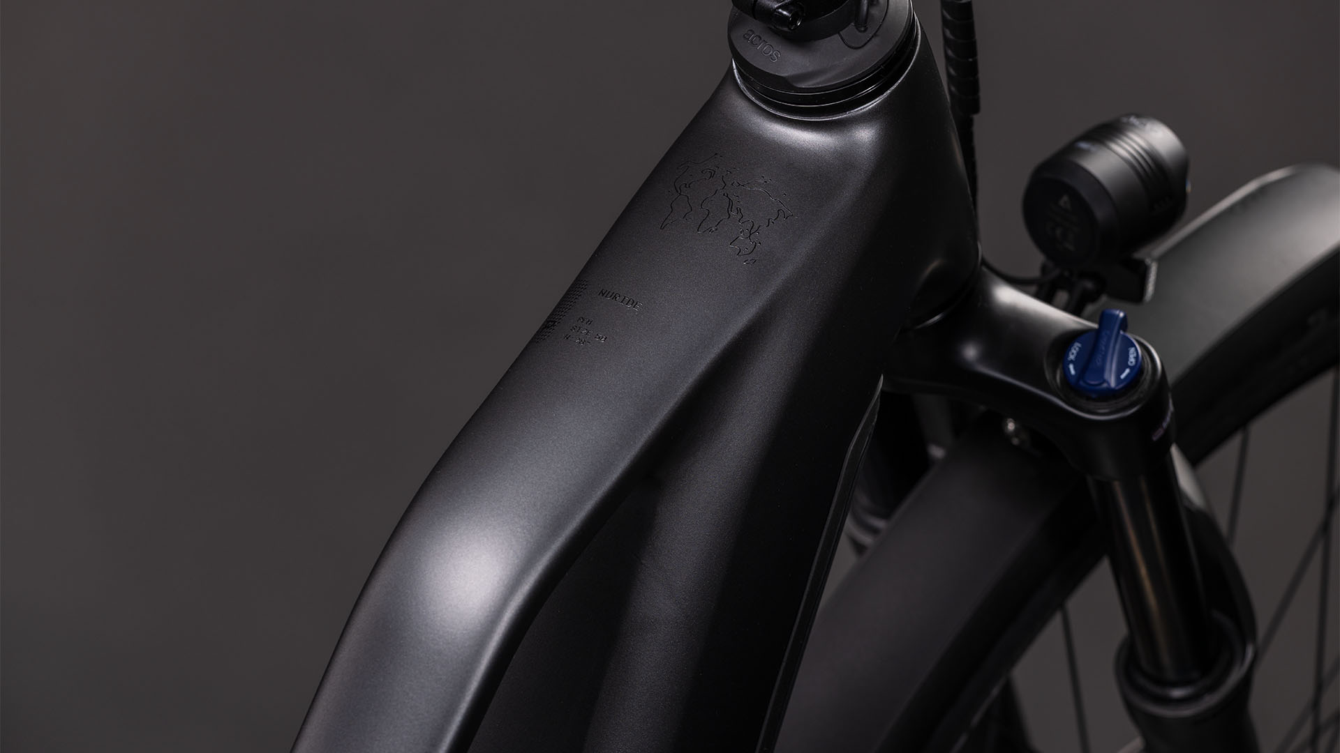 BICICLETA ELECTRICA CUBE NURIDE HYBRID PERFORMANCE 600 TRAPEZE SLABGREY BLACK 2026 54 cm [1]