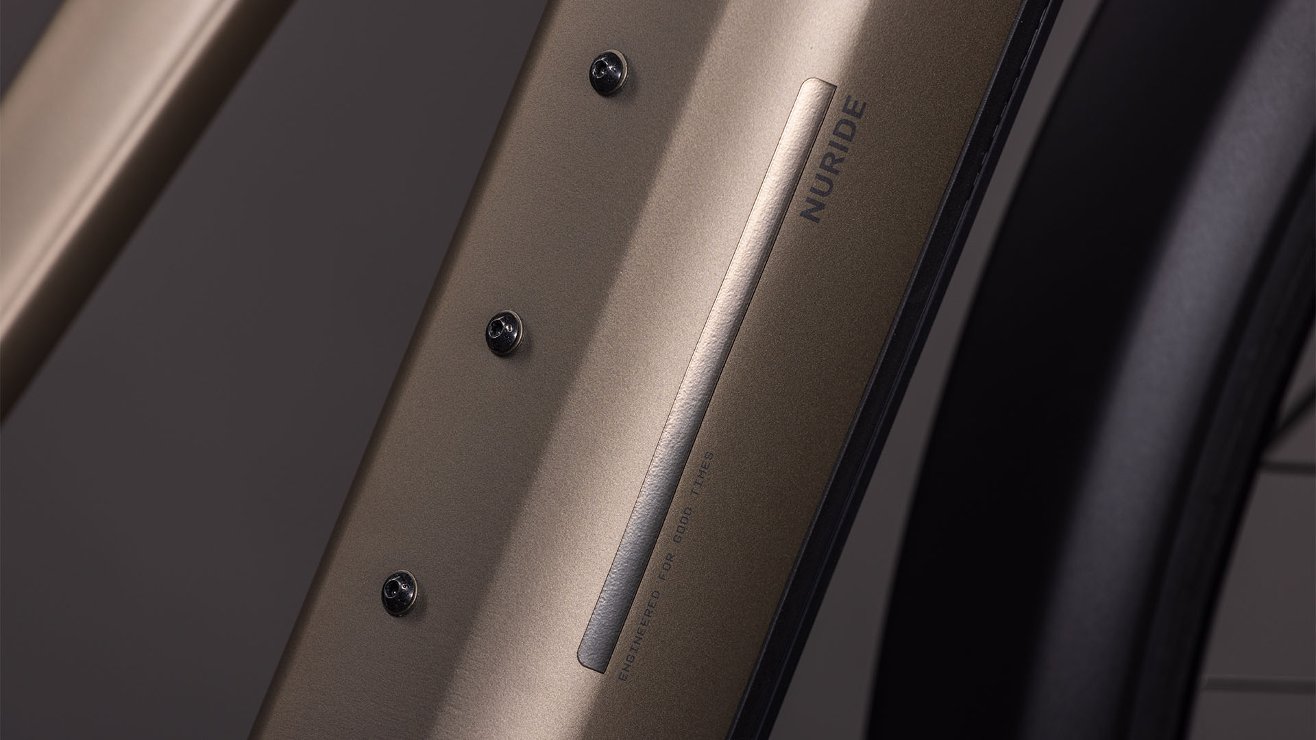 BICICLETA ELECTRICA CUBE NURIDE HYBRID PRO 600 TRAPEZE FLASHSTONE CHROME 2026 46 cm [2]