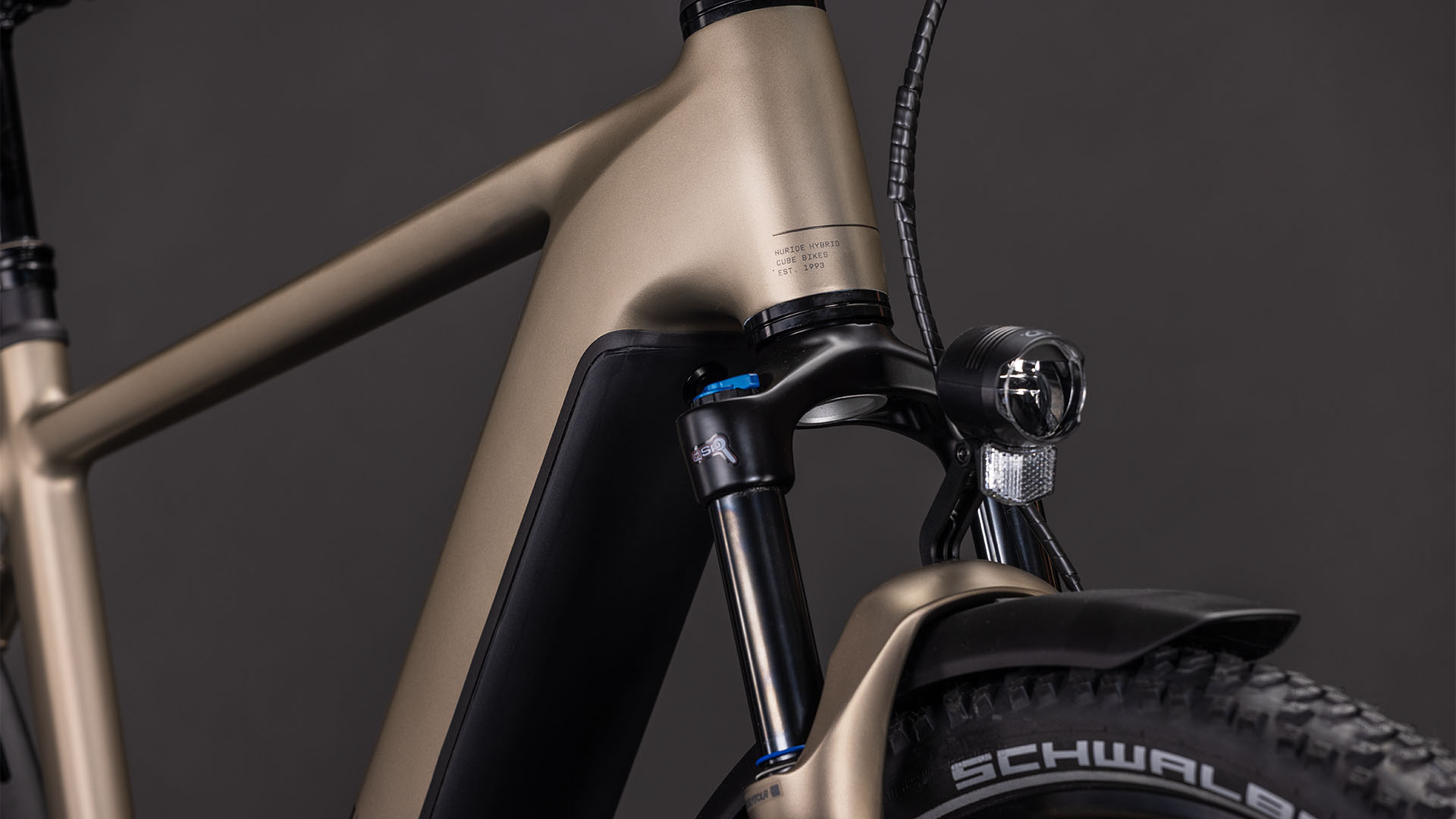 BICICLETA ELECTRICA CUBE NURIDE HYBRID PRO 800 FLASHSTONE CHROME 2026 62 cm [4]