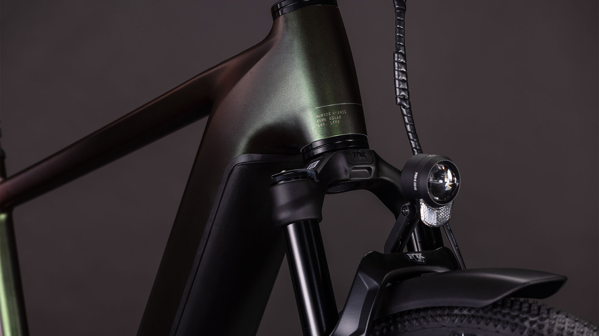 BICICLETA ELECTRICA CUBE NURIDE HYBRID SLT 800 STELLAR CHROME 2026 62 cm [4]