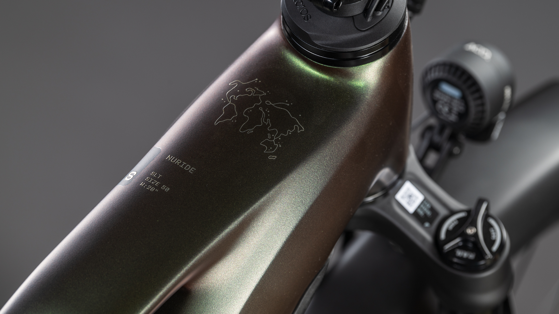 BICICLETA ELECTRICA CUBE NURIDE HYBRID SLT 800 TRAPEZE STELLAR CHROME 2026 46 cm [1]