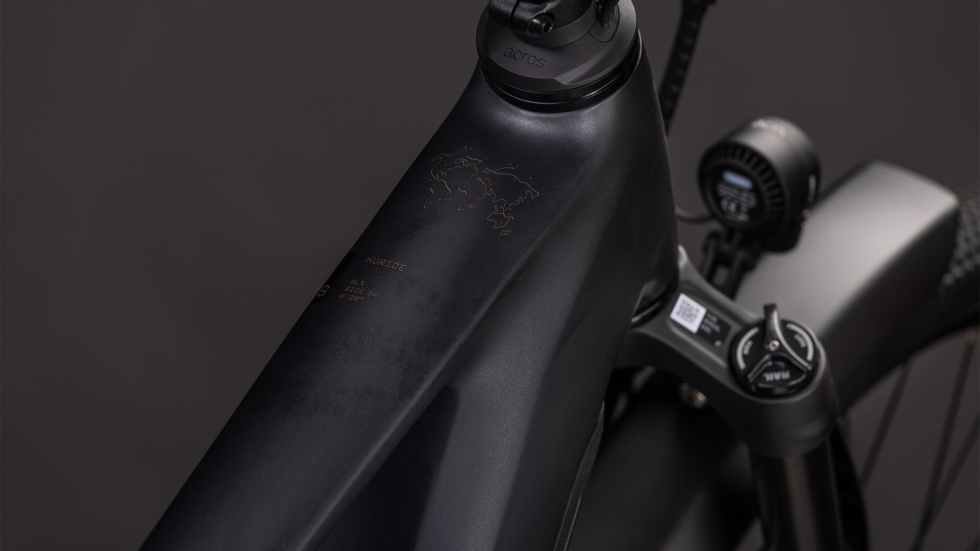 BICICLETA ELECTRICA CUBE NURIDE HYBRID SLX 800 BLACK GOLD 2026 58 cm [1]