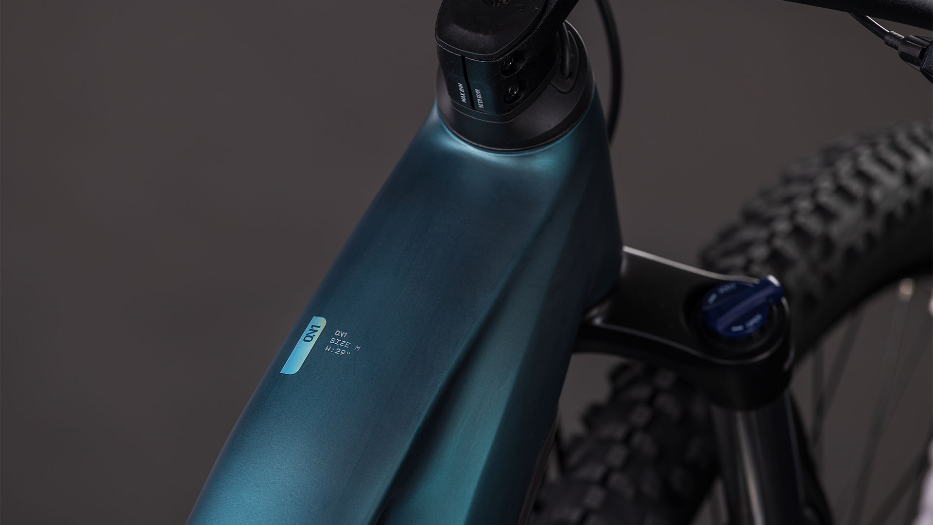 BICICLETA ELECTRICA CUBE REACTION HYBRID ONE 600 TRAPEZE ROYALGREEN PRISM 2026 cadru XL (22") - roti 29 [1]