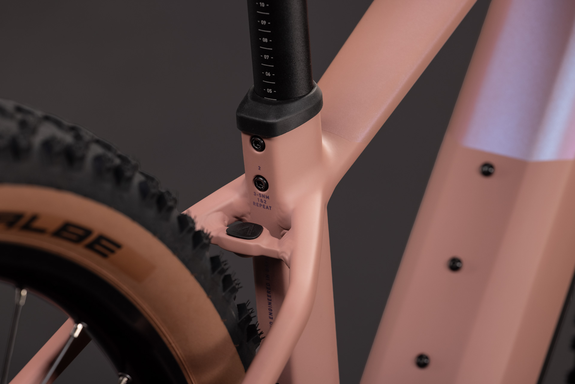 BICICLETA ELECTRICA CUBE REACTION HYBRID PERFORMANCE 720 RUBY BLACK 2027 cadru S (16") - roti 27.5 [3]