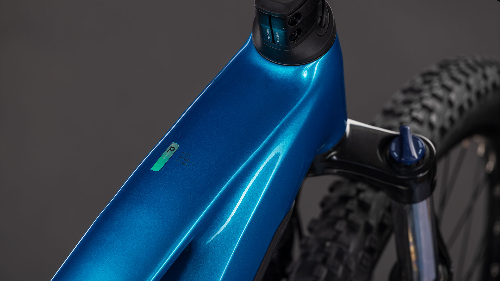 BICICLETA ELECTRICA CUBE REACTION HYBRID PERFORMANCE 600 ELECTRICBLUE DAZZLE 2026 cadru XXL (23") - roti 29 [1]