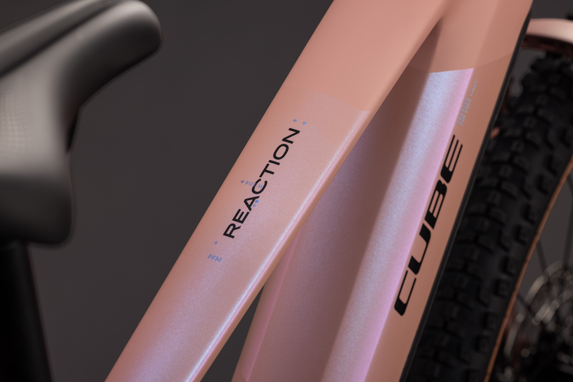 BICICLETA ELECTRICA CUBE REACTION HYBRID PERFORMANCE 720 RUBY BLACK 2027 cadru S (16") - roti 27.5 [2]