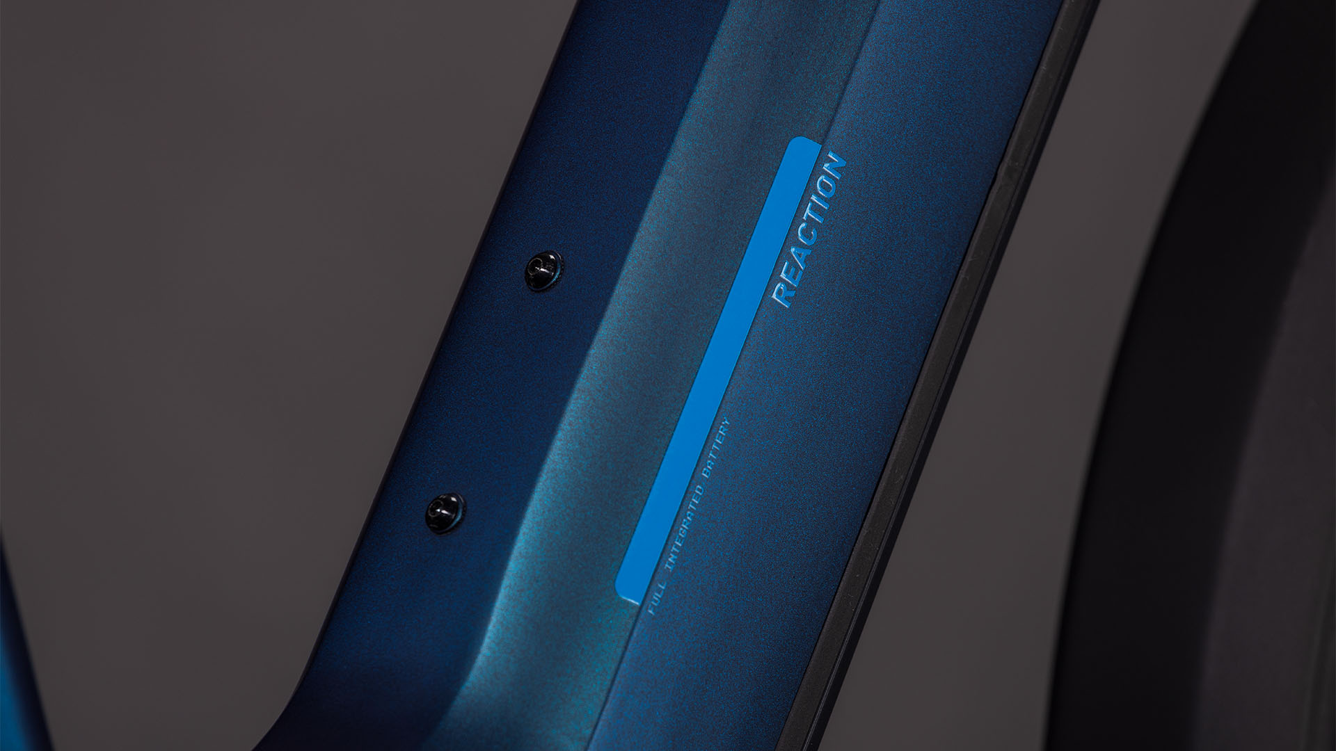 BICICLETA ELECTRICA CUBE REACTION HYBRID PRO 800 FE EASY ENTRY NEBULAR DAZZLE 2026 cadru L (20") - roti 29 [2]