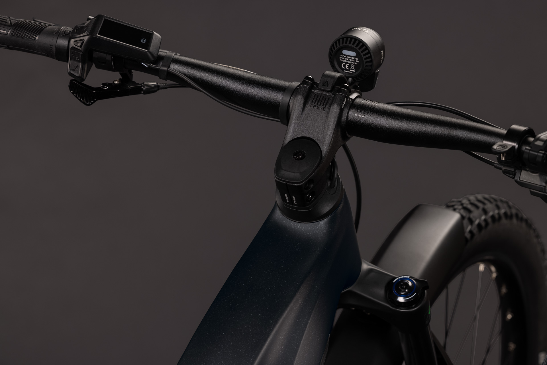 BICICLETA ELECTRICA CUBE REACTION HYBRID PRO 800 FE TRAPEZE SILVERDUST PRISM 2027 cadru XL (22") - roti 29 [1]