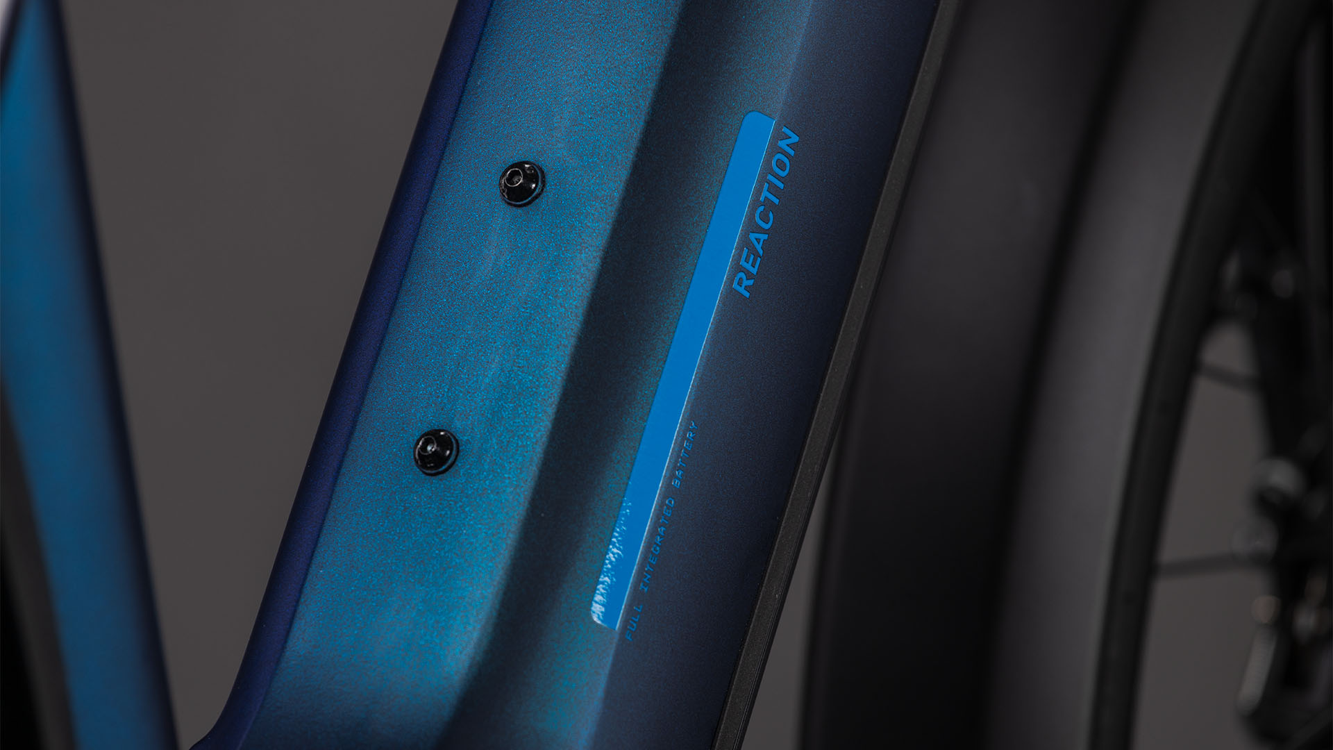 BICICLETA ELECTRICA CUBE REACTION HYBRID PRO 800 FE NEBULAR DAZZLE 2026 cadru L (20") - roti 29 [2]