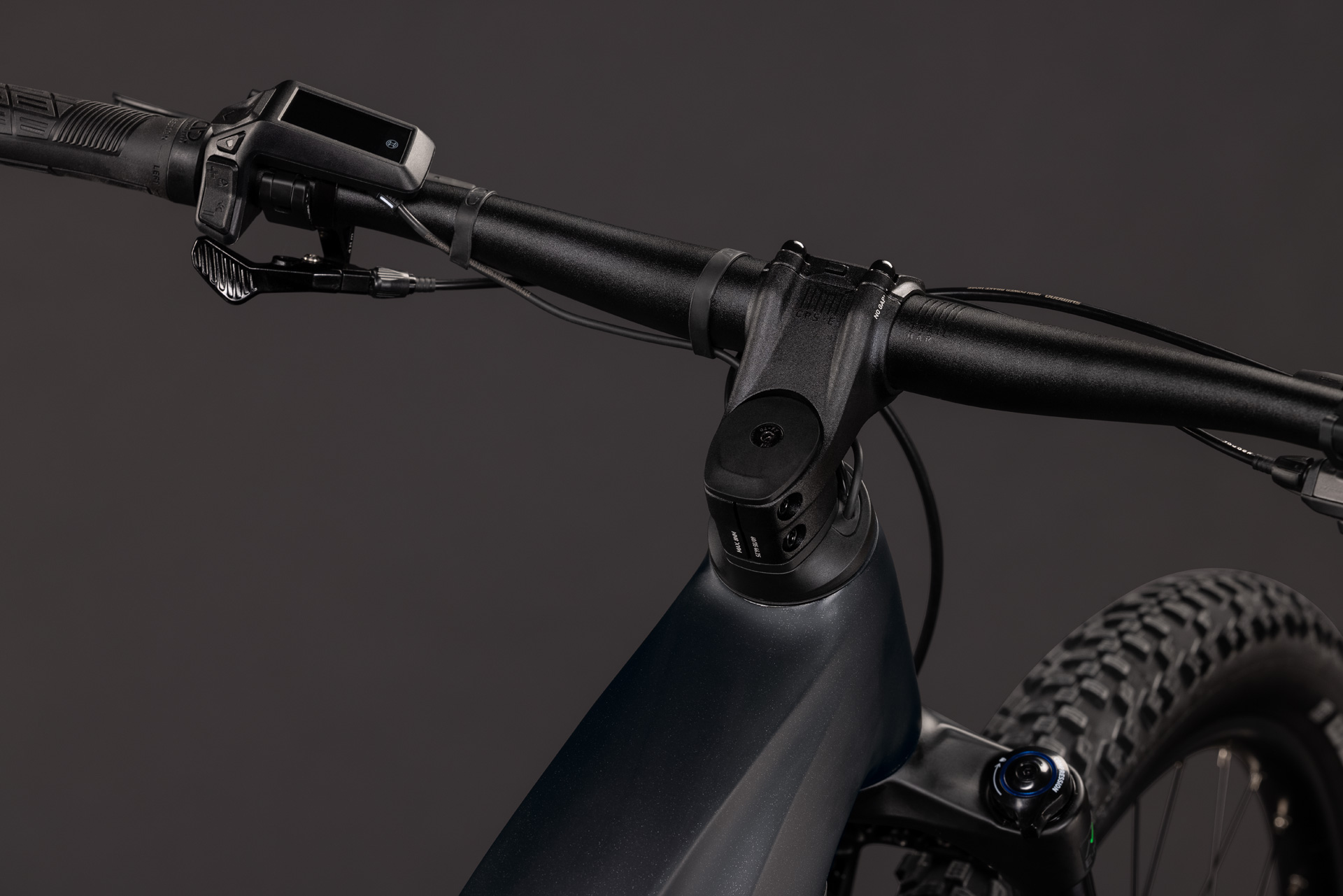 BICICLETA ELECTRICA CUBE REACTION HYBRID PRO 800 SILVERDUST PRISM 2027 cadru XL (22") - roti 29 [2]