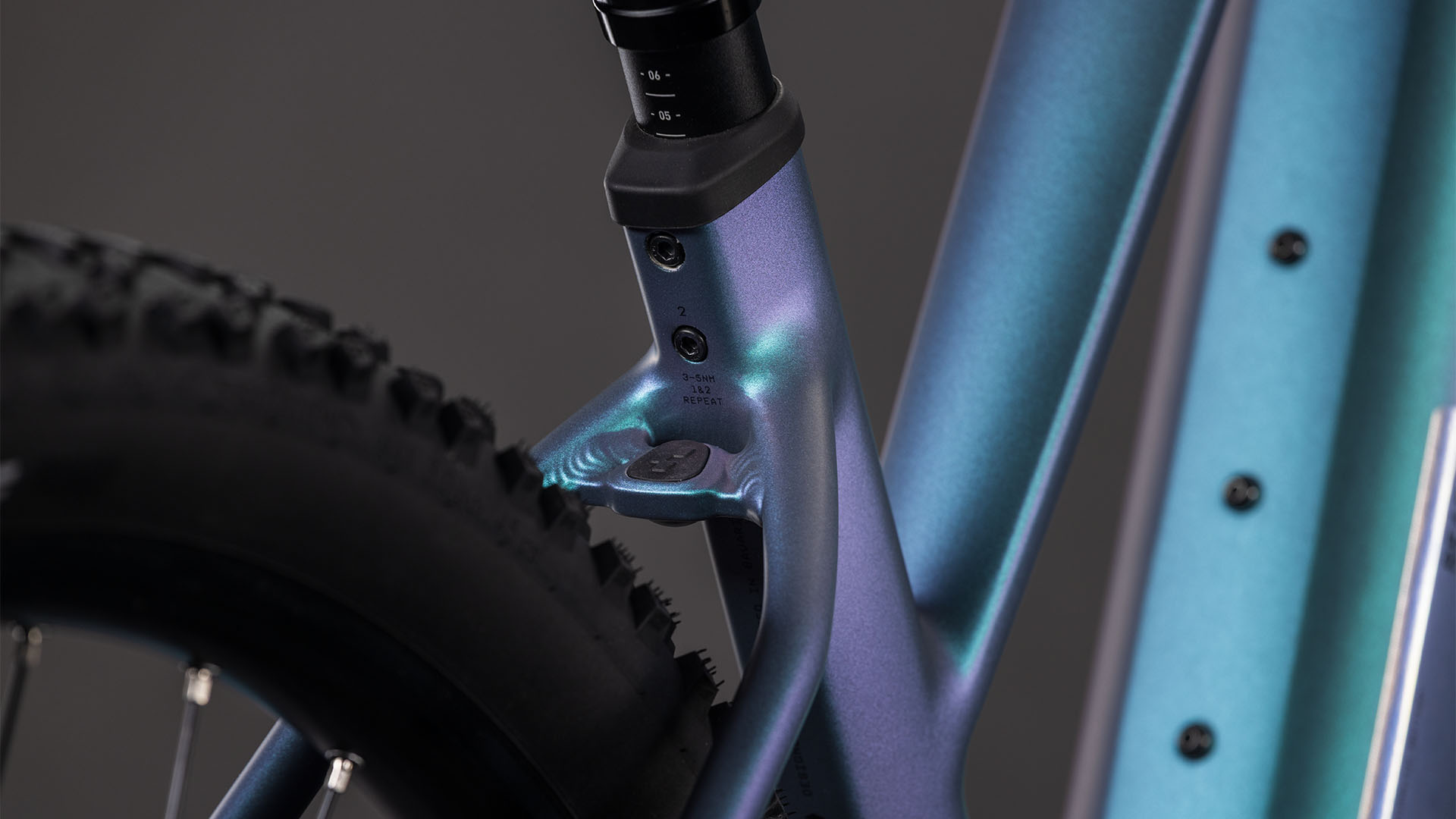 BICICLETA ELECTRICA CUBE REACTION HYBRID RACE 800 TRAPEZE POLARLIGHT PRISM 2026 cadru M (18") - roti 29 [4]