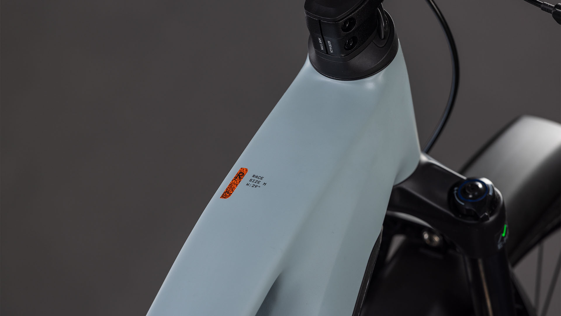 BICICLETA ELECTRICA CUBE REACTION HYBRID RACE 800 FE VULCAN ORANGE 2026 cadru XXL (23") - roti 29 [1]