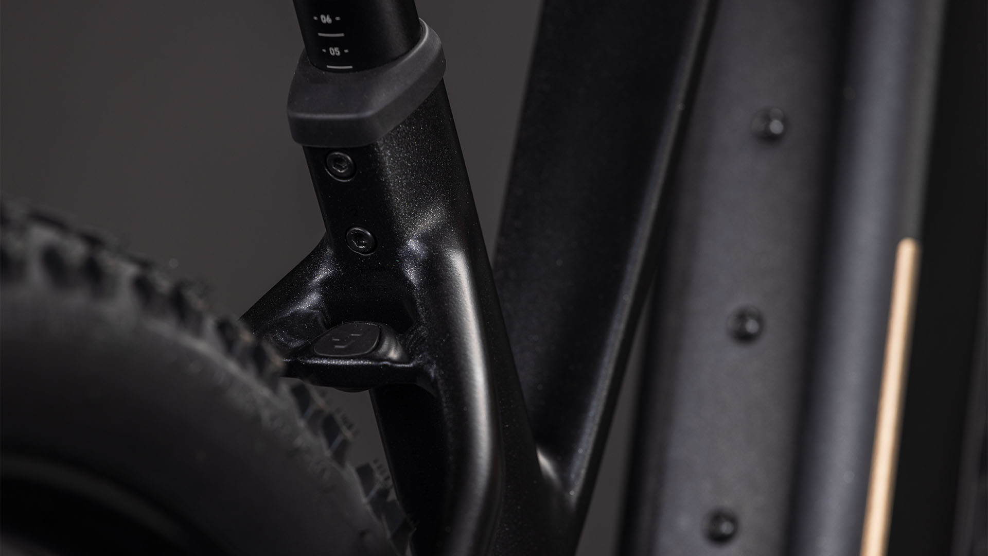 BICICLETA ELECTRICA CUBE REACTION HYBRID SLX 800 TRAPEZE SILVERDUST CHROME 2026 cadru L (20") - roti 29 [2]