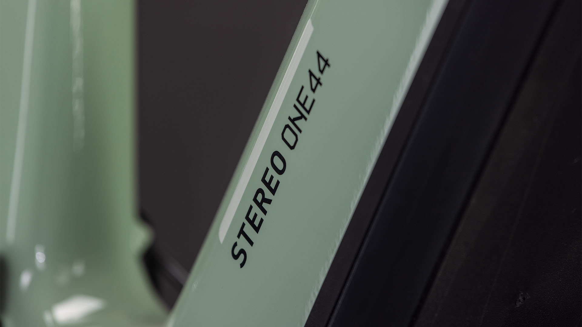 BICICLETA ELECTRICA CUBE STEREO HYBRID ONE44 HPC RACE 800 DRIEDHERBS BLACK 2026 cadru XL (22") - roti 29 [4]