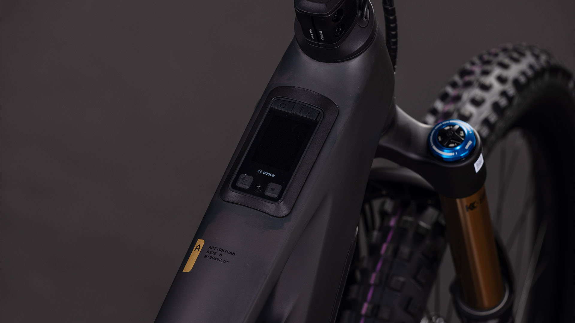 BICICLETA ELECTRICA CUBE STEREO HYBRID ONE77 HPC AT 800 CARBON GOLD 2026 M [1]