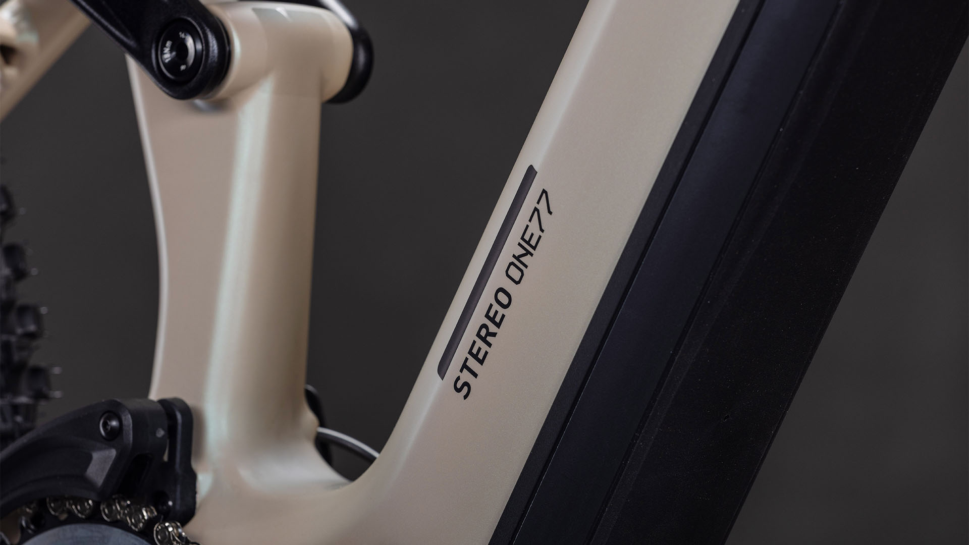 BICICLETA ELECTRICA CUBE STEREO HYBRID ONE77 HPC SLX 800 GLINTSAND BLACK 2026 M [4]