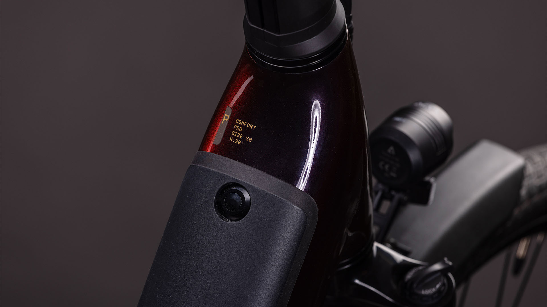 BICICLETA ELECTRICA CUBE SUPREME HYBRID COMFORT PRO 600 EASY ENTRY SOLARECLIPSE GOLD 2026 54 cm [1]