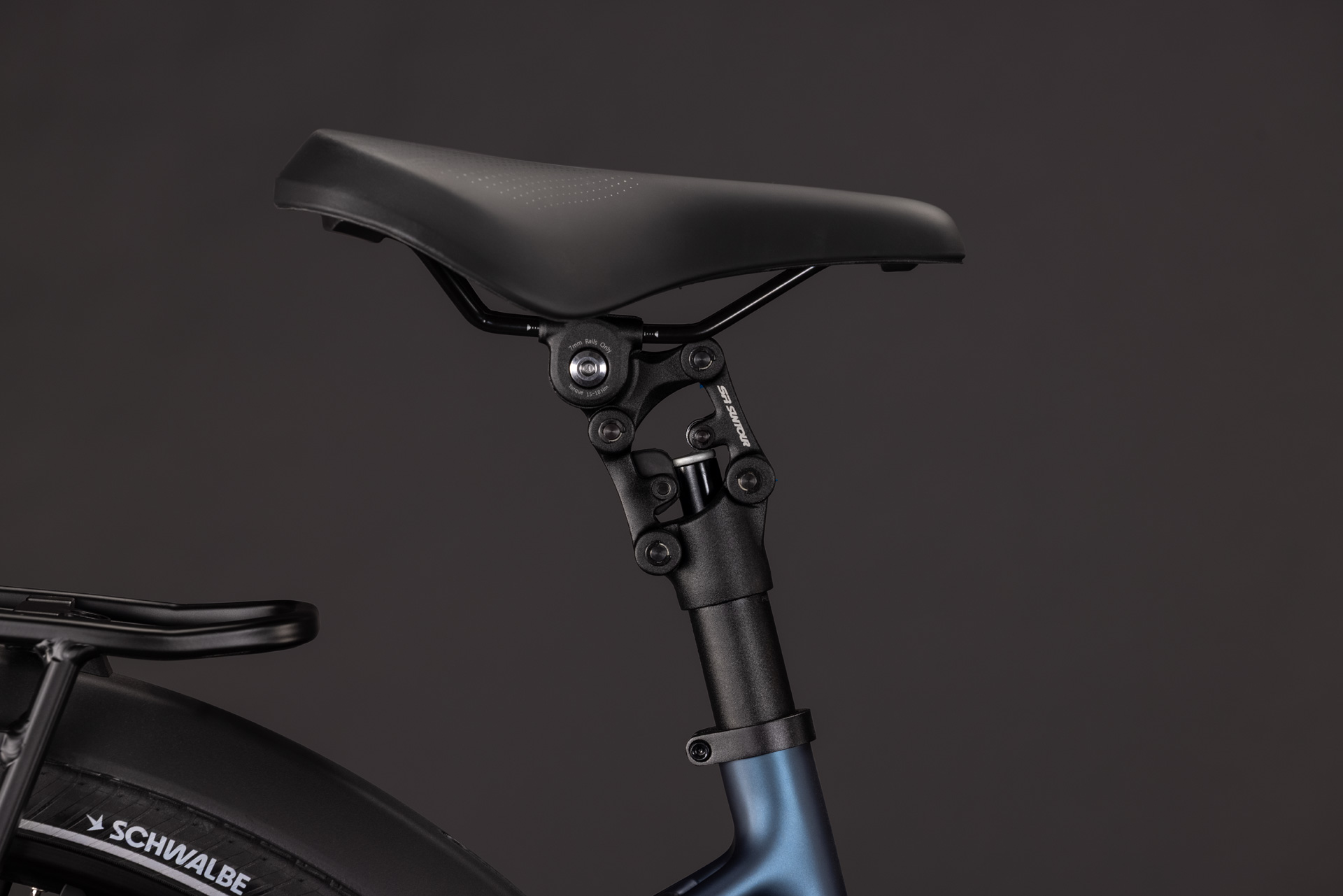 BICICLETA ELECTRICA CUBE SUPREME HYBRID DELUXE ONE 600 EASY ENTRY NAVYBLACK BLACK 2027 cadru 54cm - roti 28 [4]