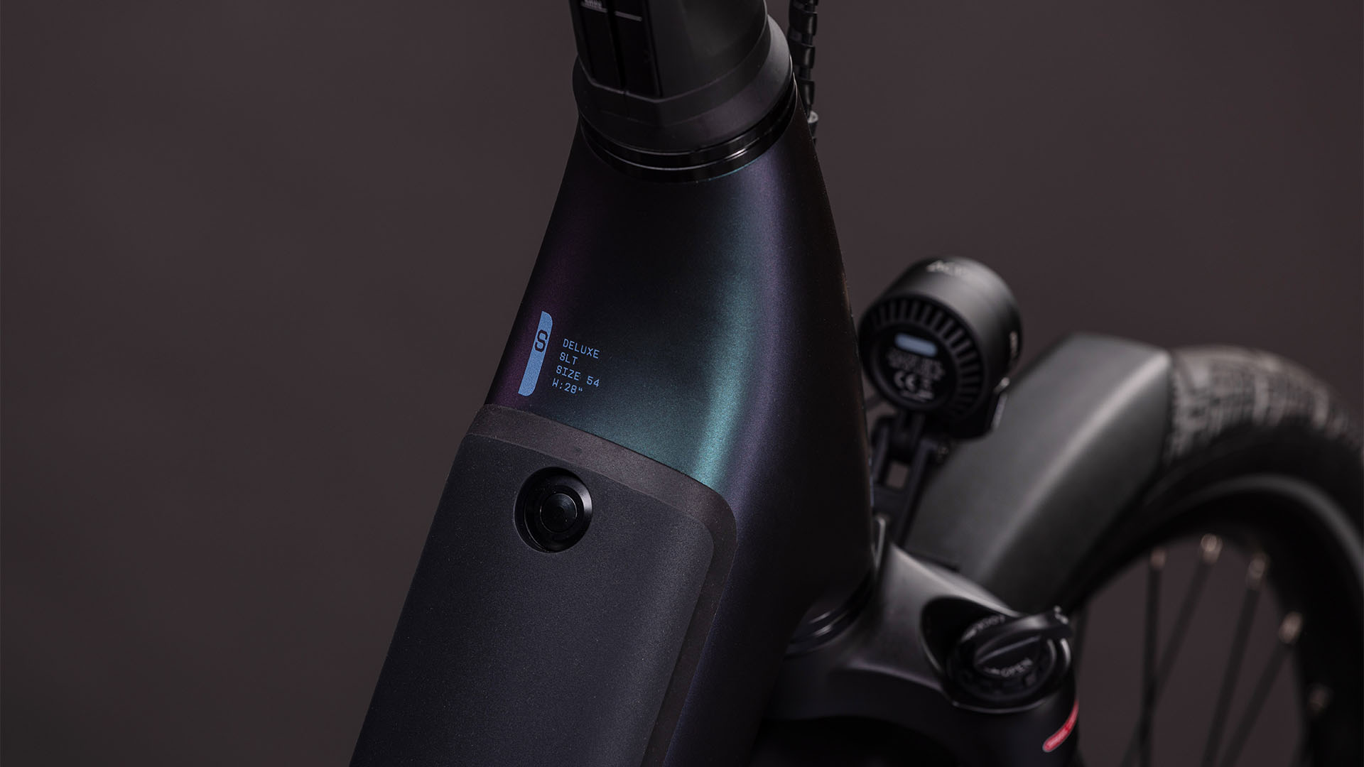 BICICLETA ELECTRICA CUBE SUPREME HYBRID DELUXE SLT 600 EASY ENTRY METALBLUE REFLEX 2026 46 cm [1]