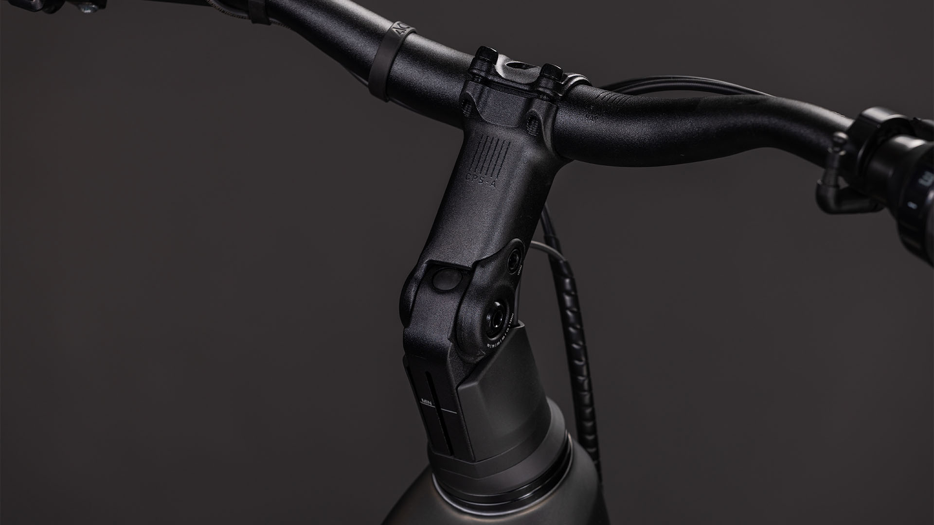 BICICLETA ELECTRICA CUBE TOURING HYBRID COMFORT SLX 800 EASY ENTRY CHARCOAL CHROME 2026 50 cm [2]