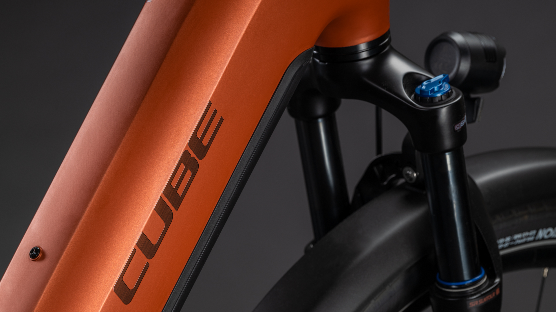 BICICLETA ELECTRICA CUBE TOURING HYBRID COMFORT SLX 800 EASY ENTRY CHILLI CHROME 2026 46 cm [2]