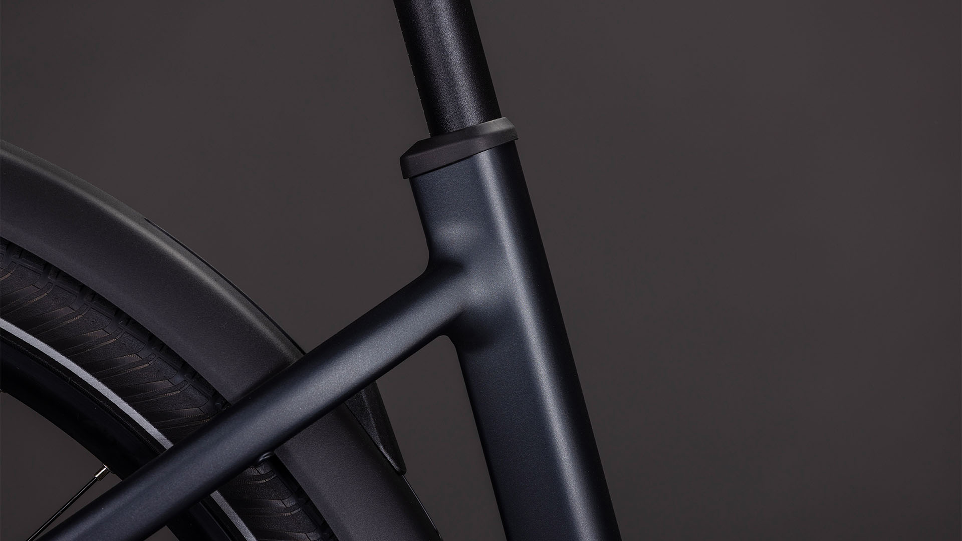 BICICLETA ELECTRICA CUBE TOURING HYBRID ONE 600 EASY ENTRY COAL CHROME 2026 58cm [4]