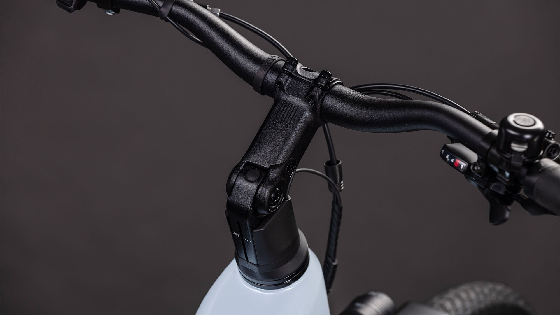 BICICLETA ELECTRICA CUBE TOURING HYBRID ONE 600 EASY ENTRY GLACIER REFLEX 2026 62cm [2]