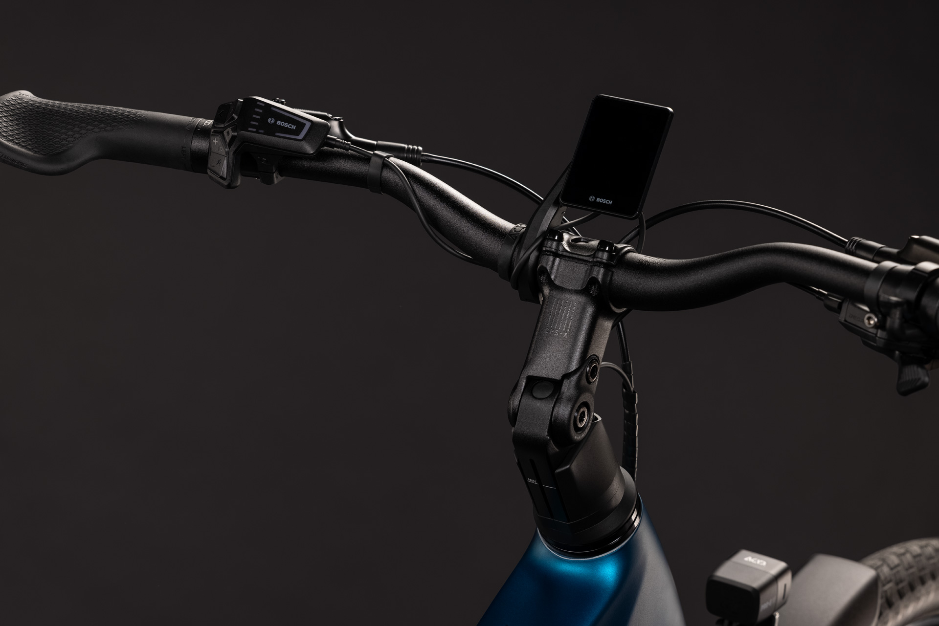 BICICLETA ELECTRICA CUBE TOURING HYBRID PRO 800 ELECTRICBLUE PRIZM 2027 58 cm [1]