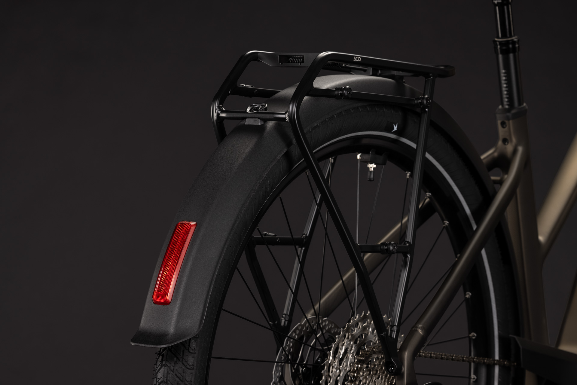 BICICLETA ELECTRICA CUBE TOURING HYBRID PRO 800 TRAPEZE METALLICUMBRA BLACK 2027 54 cm [3]