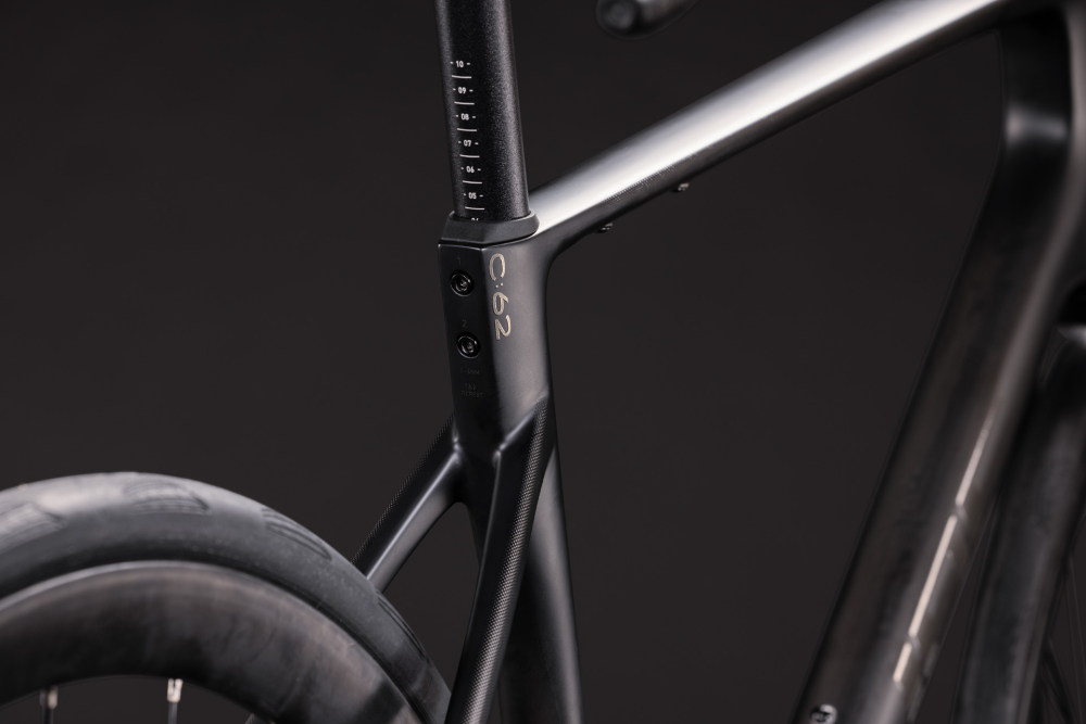 BICICLETA CUBE ATTAIN C:62 RACE CARBON COALCHROME 2027 56 cm [3]