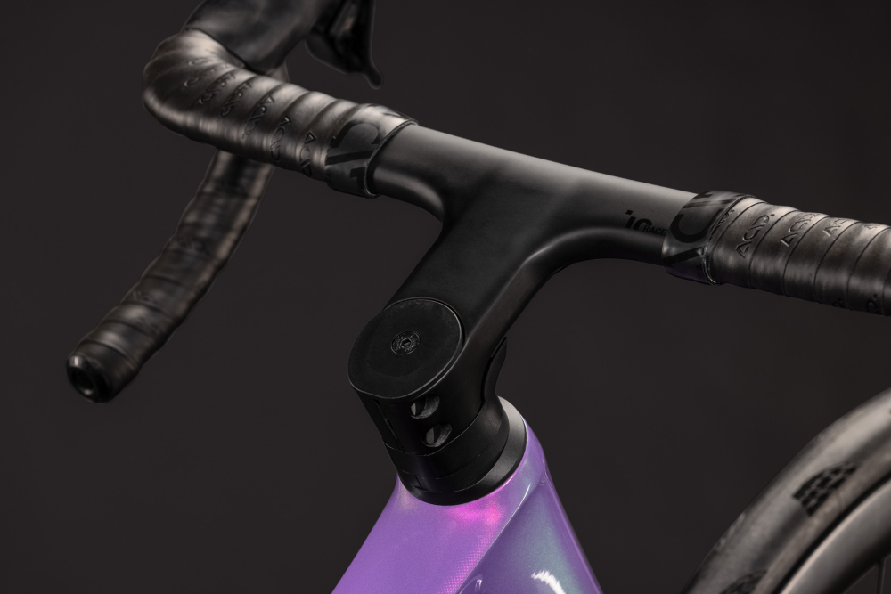 BICICLETA CUBE ATTAIN C:62 SLT COSMICPURPLE BLACK 2027 62 cm [2]