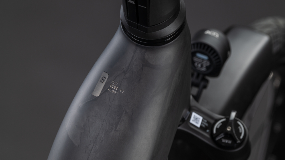 BICICLETA CUBE KATHMANDU HYBRID ONE11 HPC SLT 800 EASY ENTRY CARBON SILVERDUST 2026 58 cm [2]