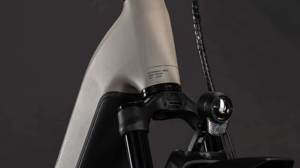 BICICLETA CUBE KATHMANDU HYBRID ONE11 HPC SLT 800 EASY ENTRY GLINTSAND OATGREY 2026 50 cm [5]