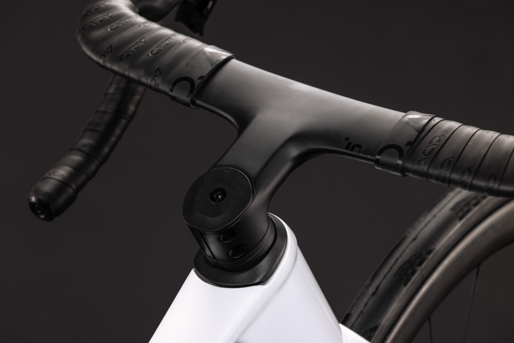 BICICLETA CUBE LITENING AERO C:68X PRO CHALKY BLACK 2027 52 cm [2]