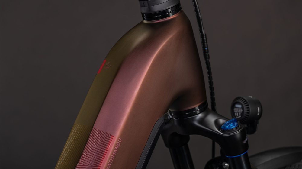 BICICLETA ELECTRICA CUBE KATHMANDU HYBRID PRO 800 EASY ENTRY SUNGLOW CHROME 2026 58cm [2]