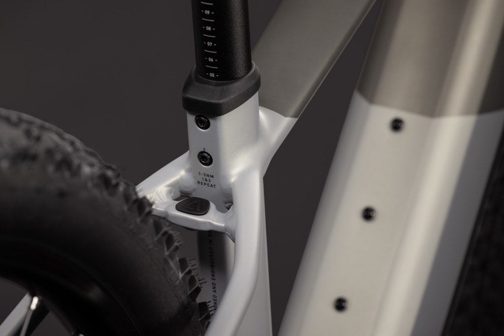 BICICLETA ELECTRICA CUBE REACTION HYBRID ONE 720  PEARLSILVER CHROME 2027 cadru XL (22") - roti 29 [4]