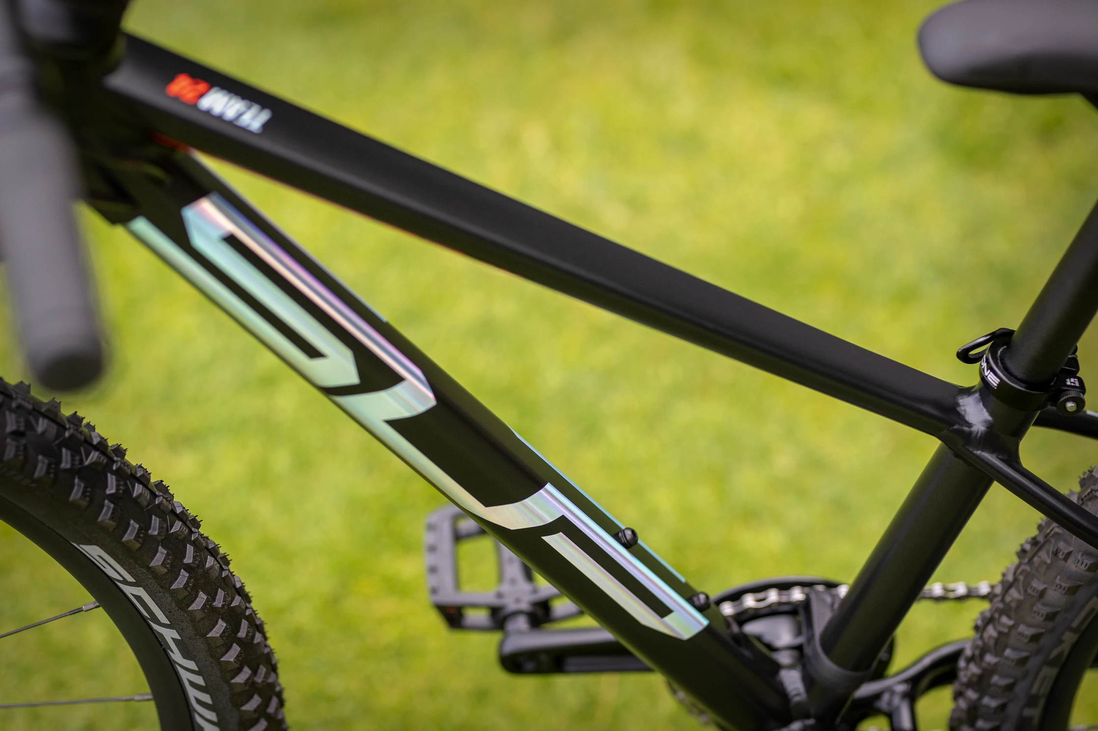 Bicicleta Superior Team 24 Matte Black/Hologram Chrome/Team Red [5]
