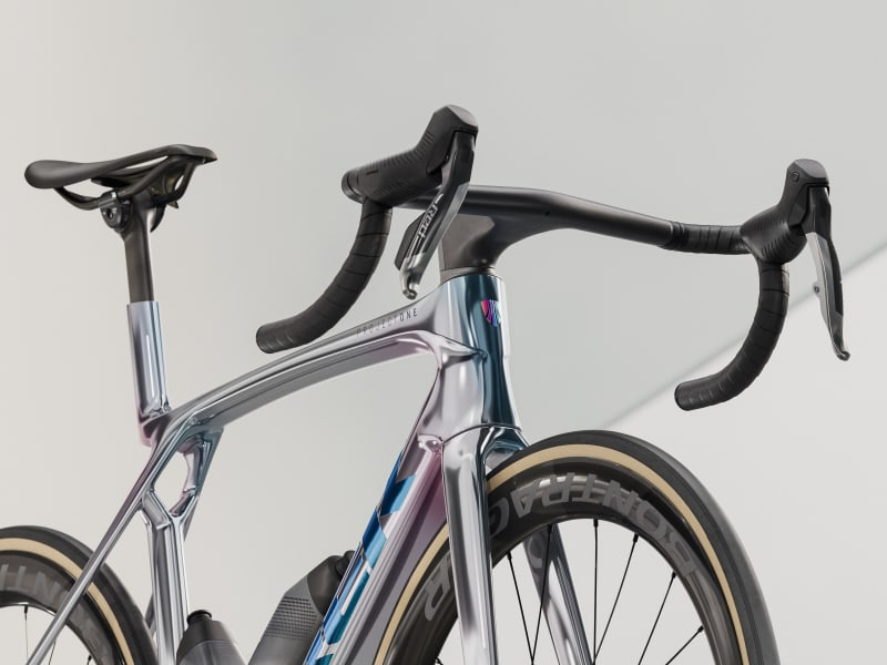 BICICLETA TREK MADONE SLR 9 AXS INTERSTELLAR S [5]