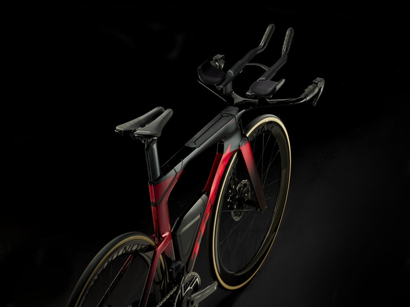 BICICLETA TREK SPEED CONCEPT SLR9AXS METALLIC RED SMOKE TO CARBON RED SMO L [3]
