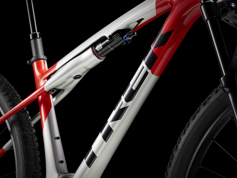 BICICLETA TREK SUPERCALIBER SL 9.6 LUNAR SILVER/LAVA RED XL [5]