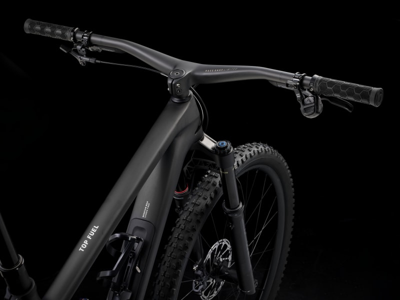 BICICLETA TREK TOP FUEL 9.8 GX AXS MATTE DARK WEB M [3]